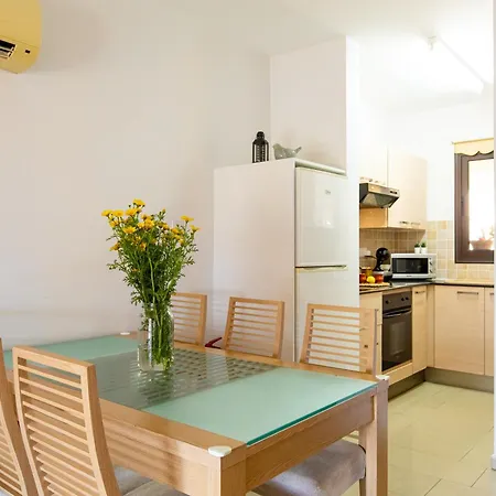 Tranquil Kyklades Bc6, Walk To Daire Paralimni