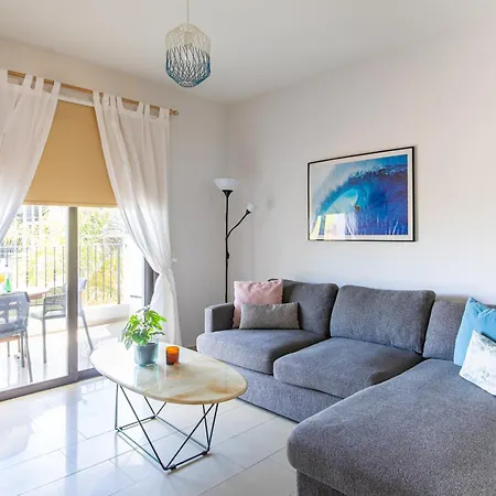 Tranquil Kyklades Bc6, Walk To Paralimni