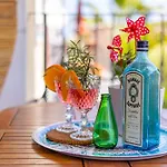 Apartment Tranquil Kyklades Bc6, Walk To Paralimni