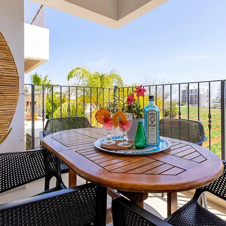 Tranquil Kyklades Bc6, Walk To